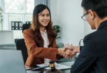 Compensation Lawyer vs Insurance Company: Who Protects You?